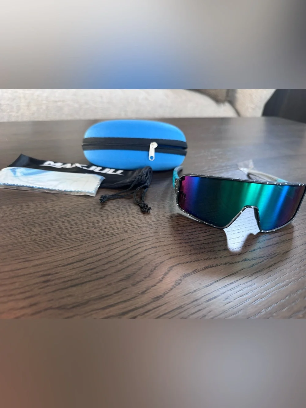NWT MAXJULI Youth Kids Polarized Sunglasses